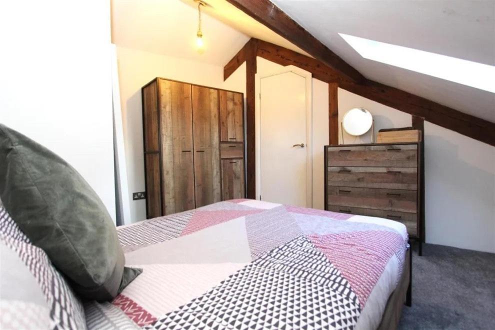 Large New-York Style Apartment In City Centre Лийдс Екстериор снимка