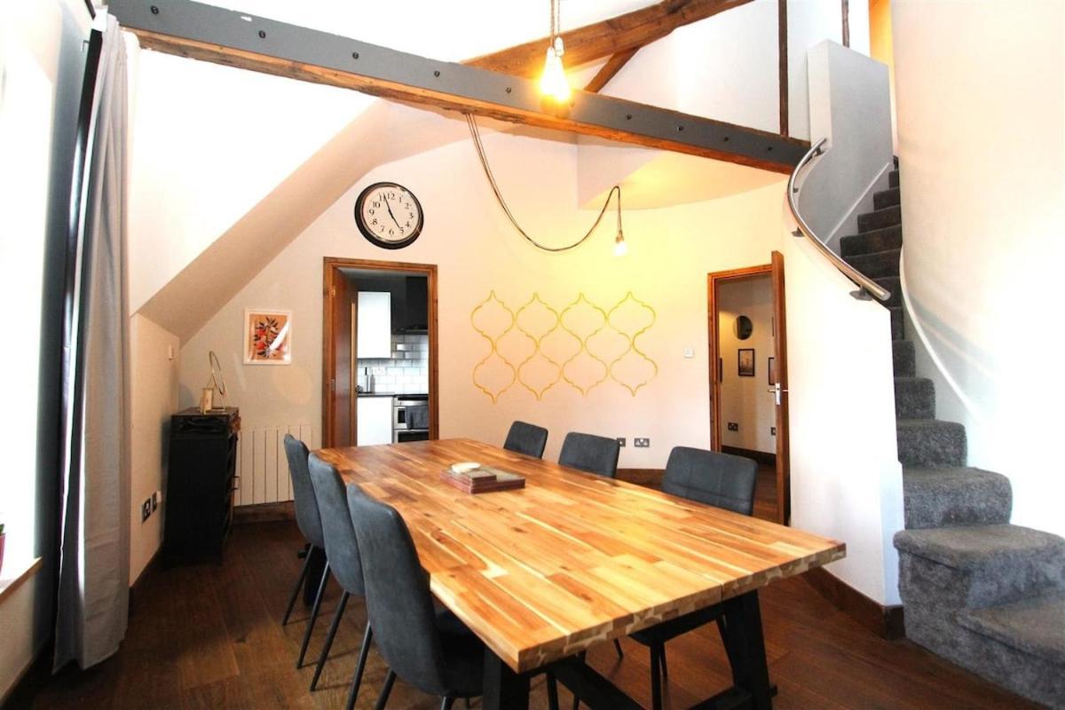 Large New-York Style Apartment In City Centre Лийдс Екстериор снимка