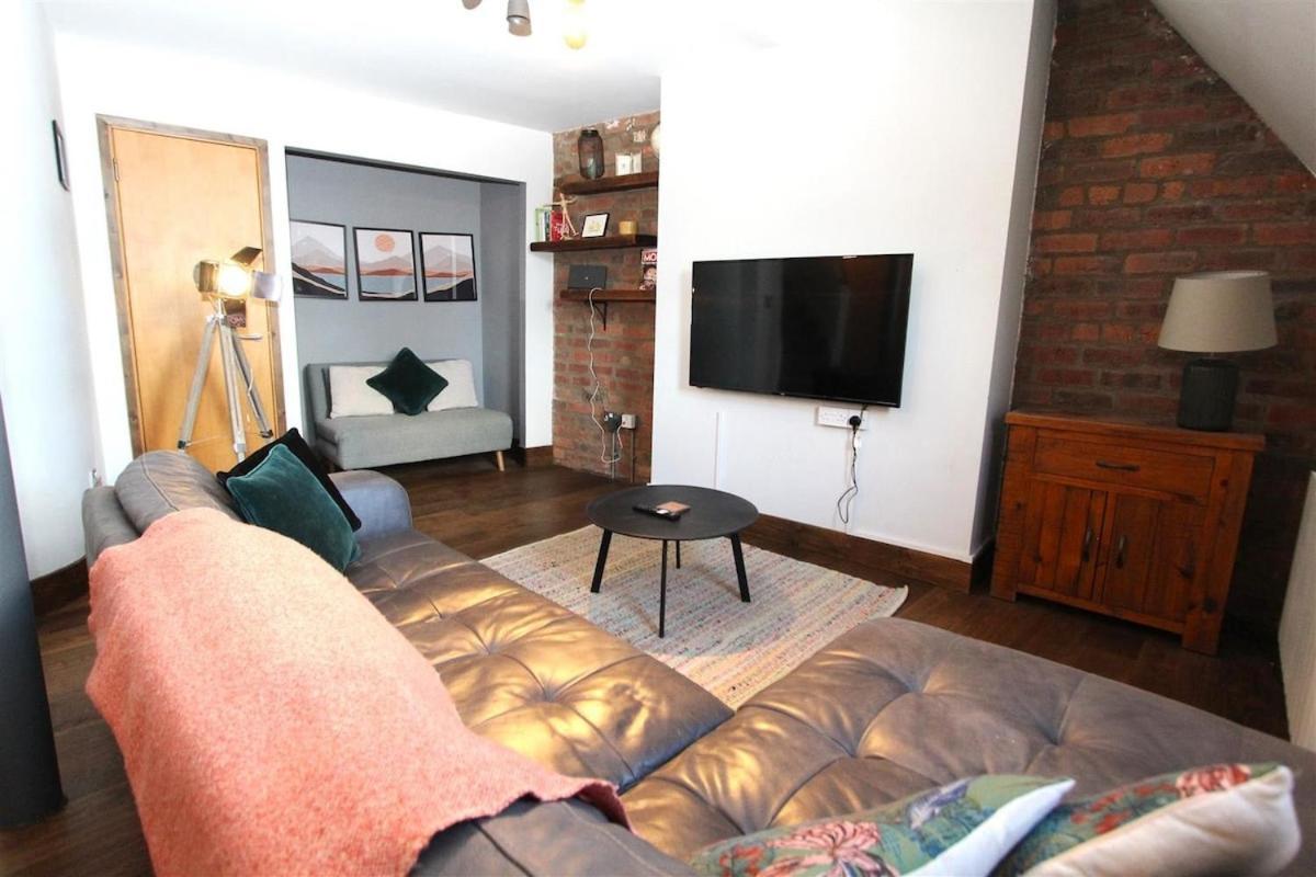 Large New-York Style Apartment In City Centre Лийдс Екстериор снимка